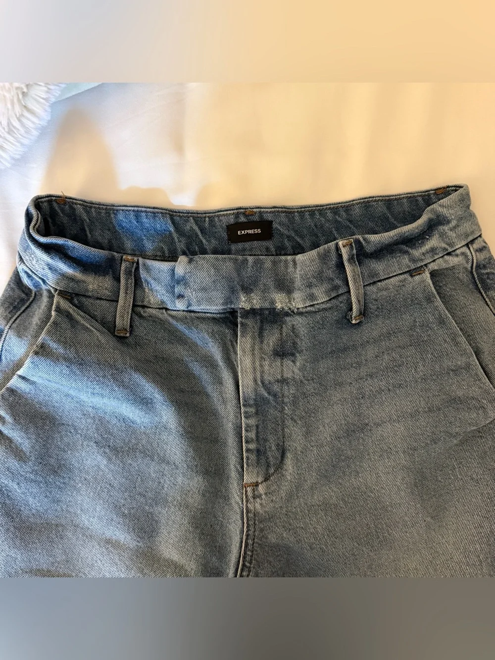 Express Jeans - Picture 2 of 6